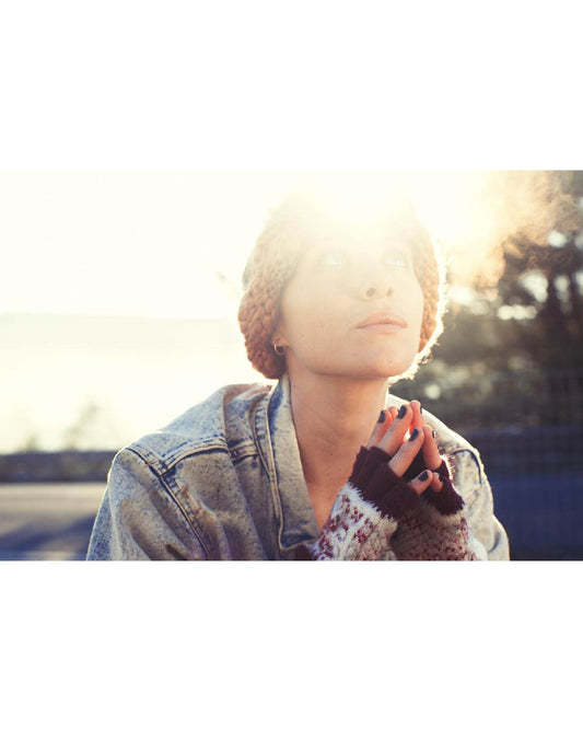 FallenBROKENstreet Fingerless Gloves – Cosy Maroon, unisex knit design.