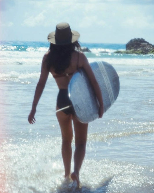 O Chapéu de Surf - Kahaki - CRIANÇAS