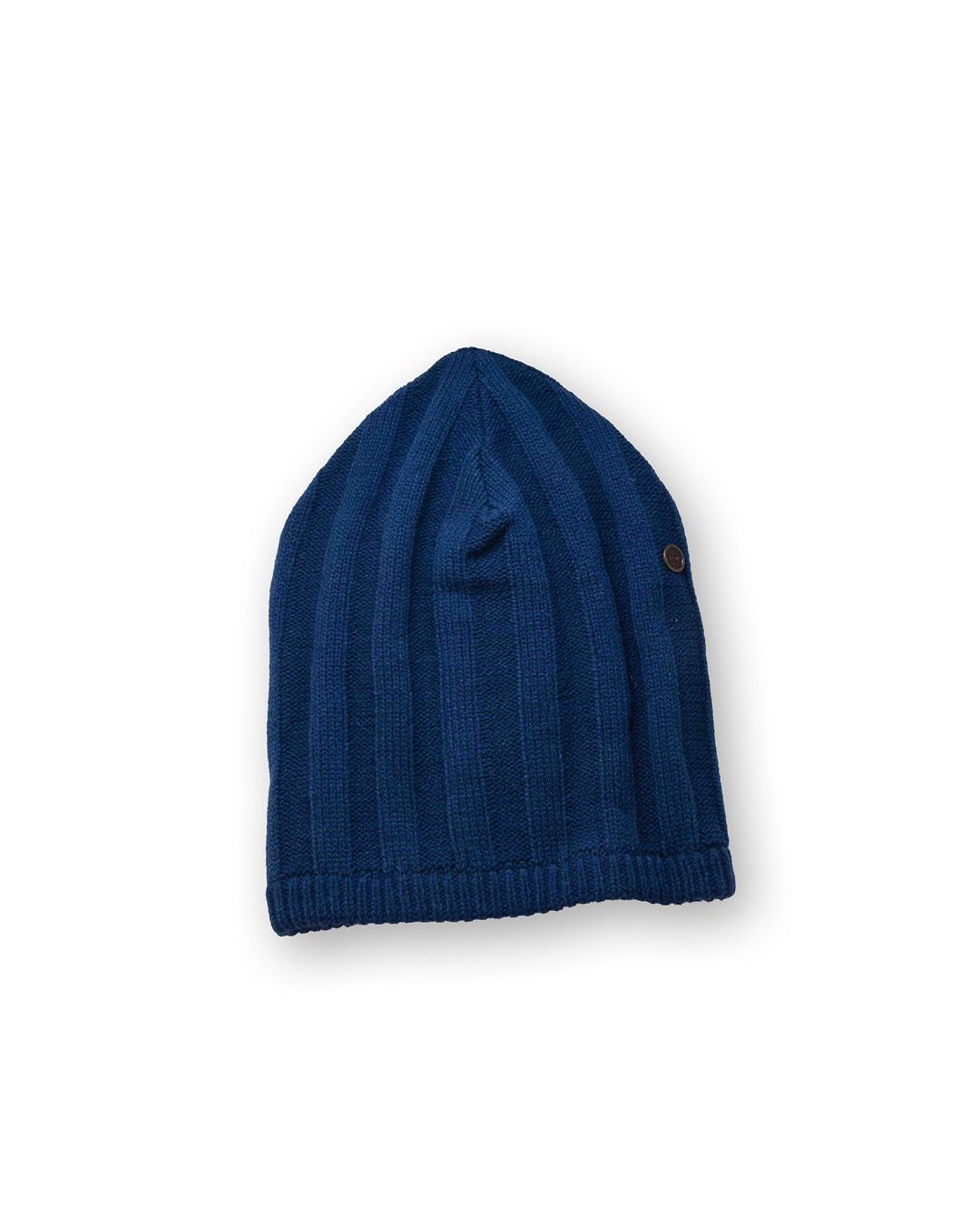 Blue ribbed beanie with relaxed fit. Lightweight, breathable and made for everyday wear. Shop The Blend Beanie now.